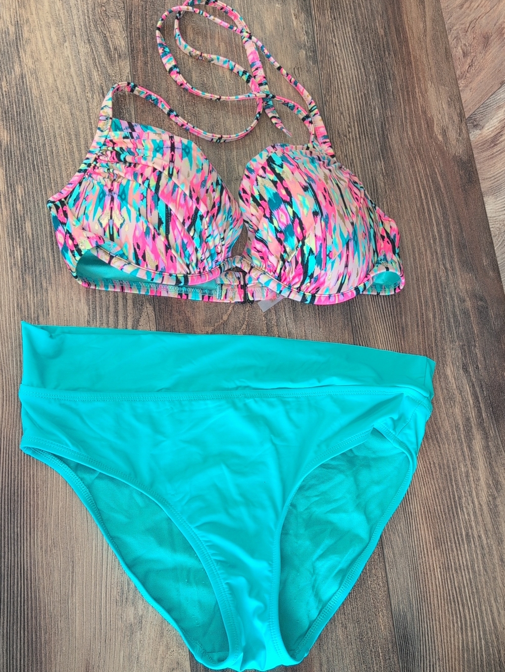 Skye / Shade & Shore Bikini with Pink Multi-Color Patterned Top M/36D F318